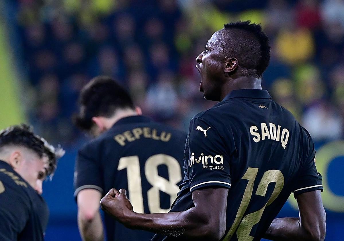 Sadiq se reivindica: cabezazo que vale un punto en el derbi ante el ...