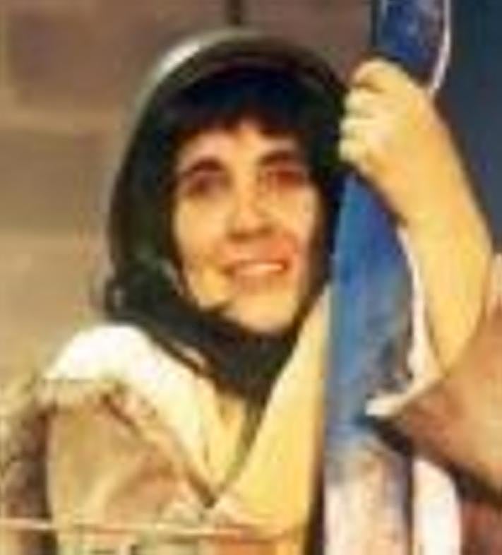 Imagen secundaria 2 - 'El patio de las moreras', último montaje de Vaivén, 'Útimo tren a Treblinka', una de sus producciones más aplaudidas, y 'La coraje', la primera.