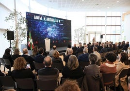 Adimen artifizialari buruzko bideoak liluratuta utzi zituen agintari eta enpresetako arduradunak Euskorpusen aurkezpenean.