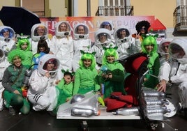Uno de los grupos que participó en el concurso de disfraces del Carnaval del pasado año.