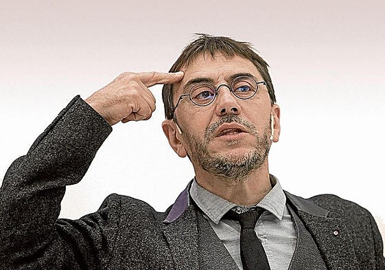 Juan Carlos Monedero, señalado por acosar sexualmente a varias mujeres: «Está salido»