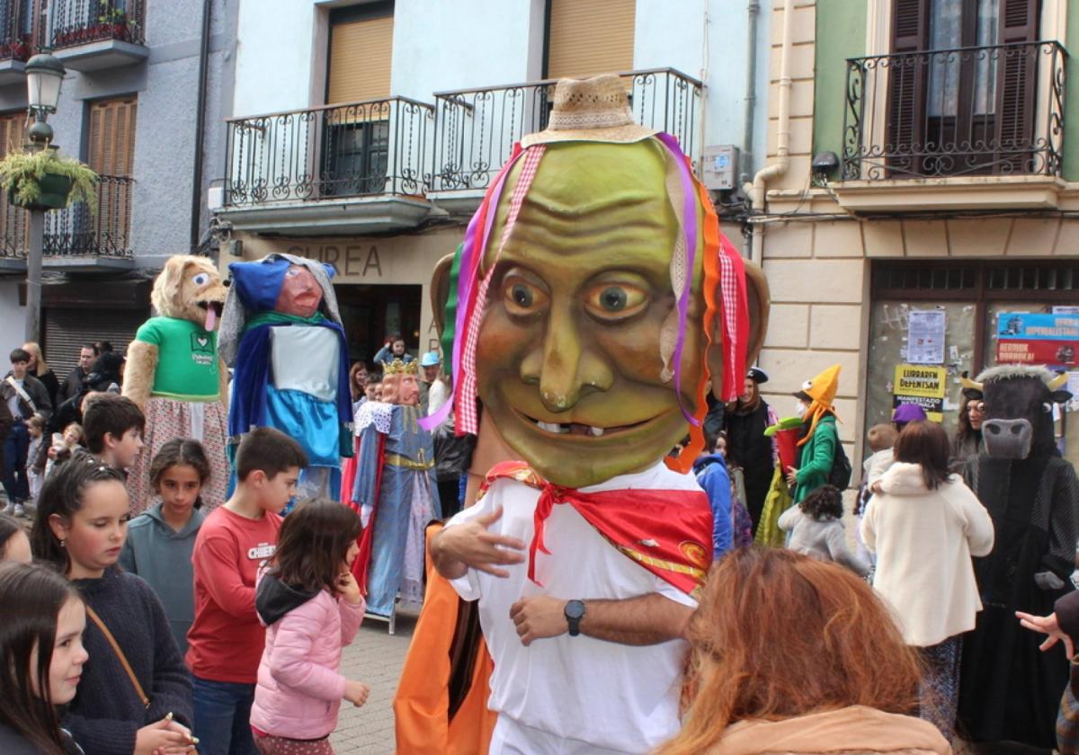 Todos quisieron acercarse al simpático personaje.