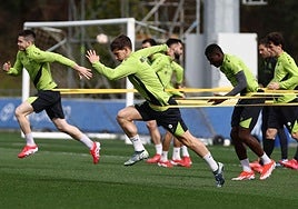 Zubeldia y Aihen tratan de avanzar pese a la resistencia de la goma elástica