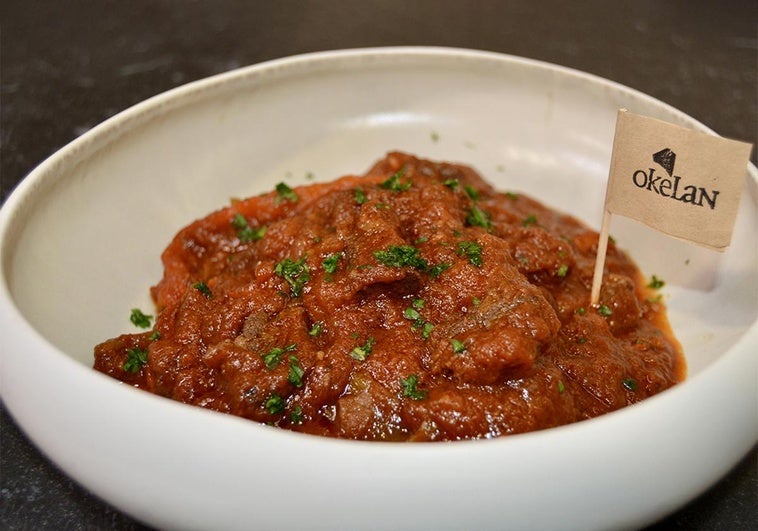 Receta de carne de buey con tomate y pimientos
