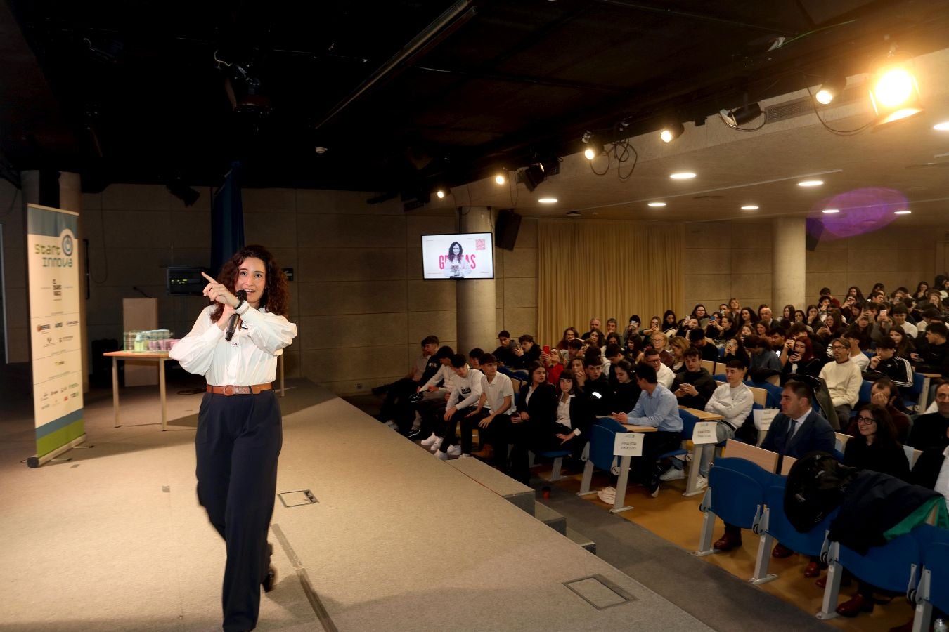 Adriana Uribesalgo (responsable de emprendiemiento en ASPEGi) a durante un momento de su intervención