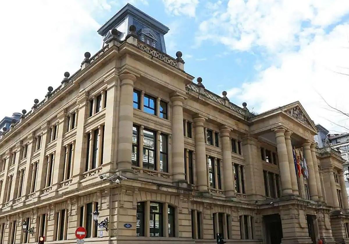 Acepta 3 años y 3 meses de cárcel por vender por internet un coche que no era suyo