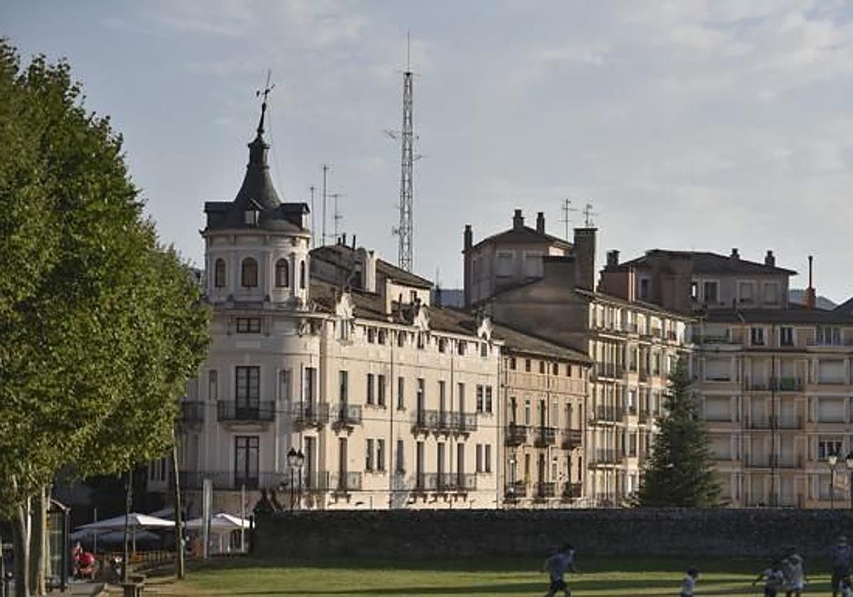 Vista de Jaca desde la ciudadela