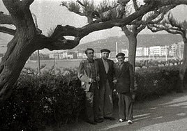 Esperando las obras de la carretera de Miraconcha.