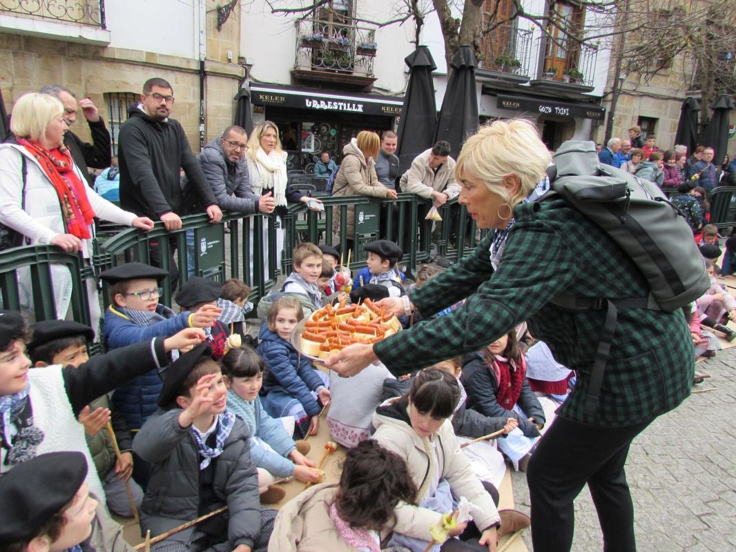 Urdelarderok ireki ditu inauteriak