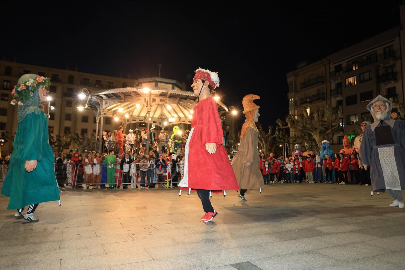 Irun disfruta de sus Carnavales al ritmo de Zanpantzar