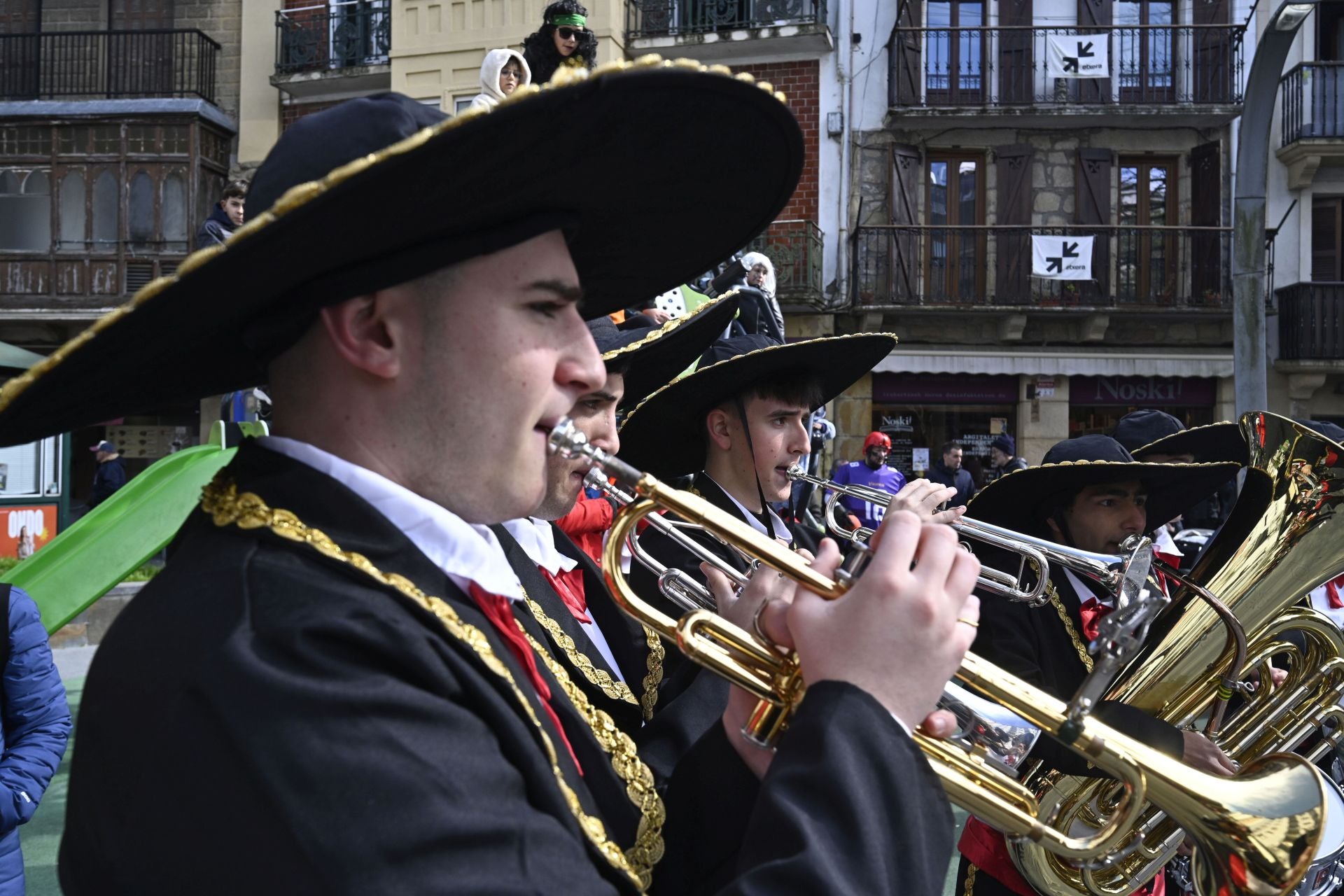 Música y diversión en los Carnavales de Errenteria