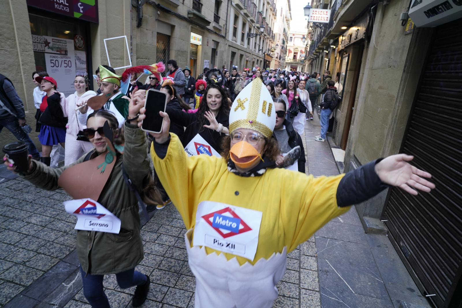 Animadas &#039;mañanitas&#039; carnavaleras en San Sebastián