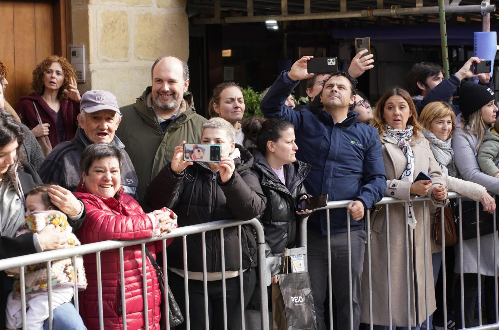 Los txikis de Lezo disfrutan al sol de los Carnavales