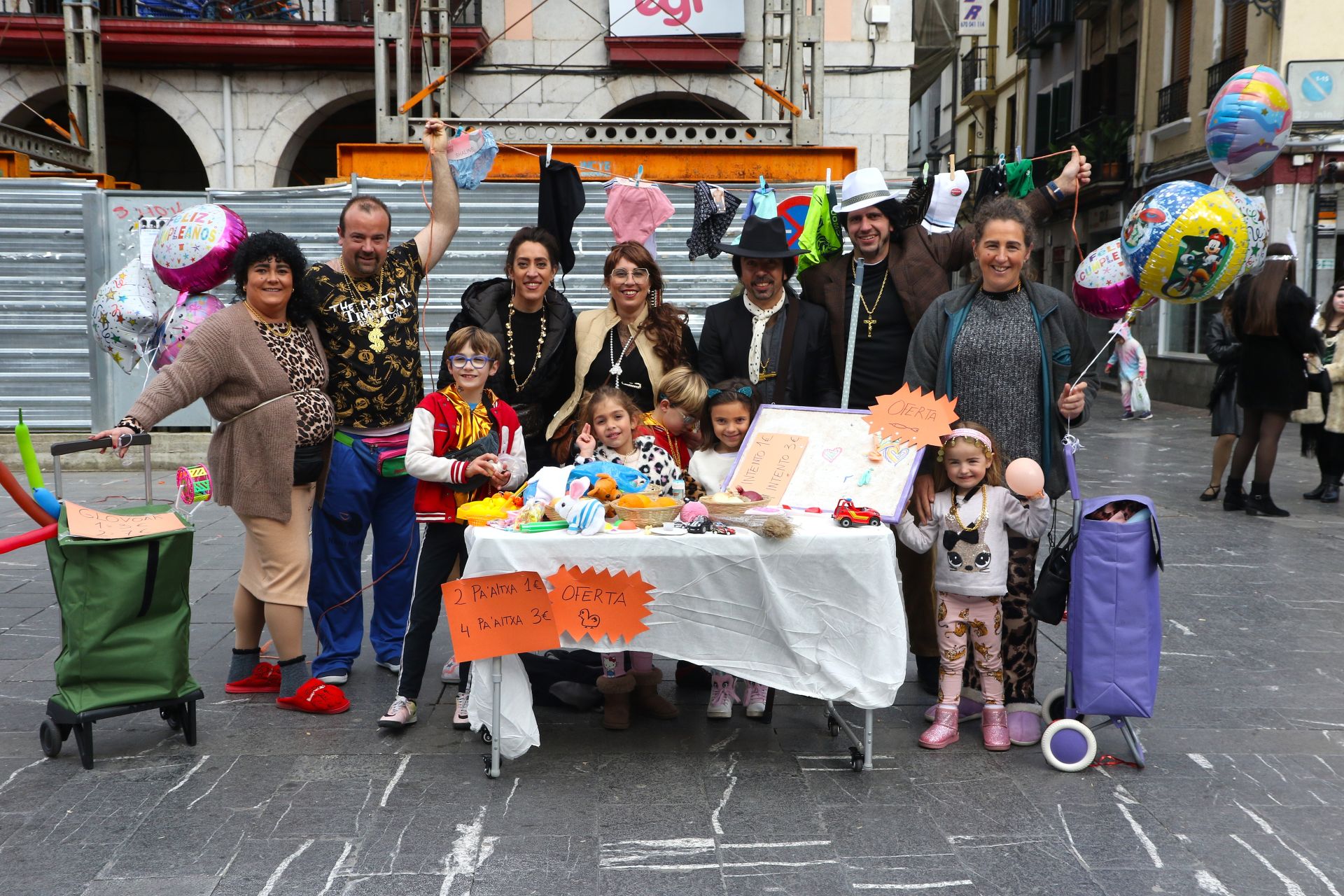 Debabarrena celebra los carnavales en cuadrilla