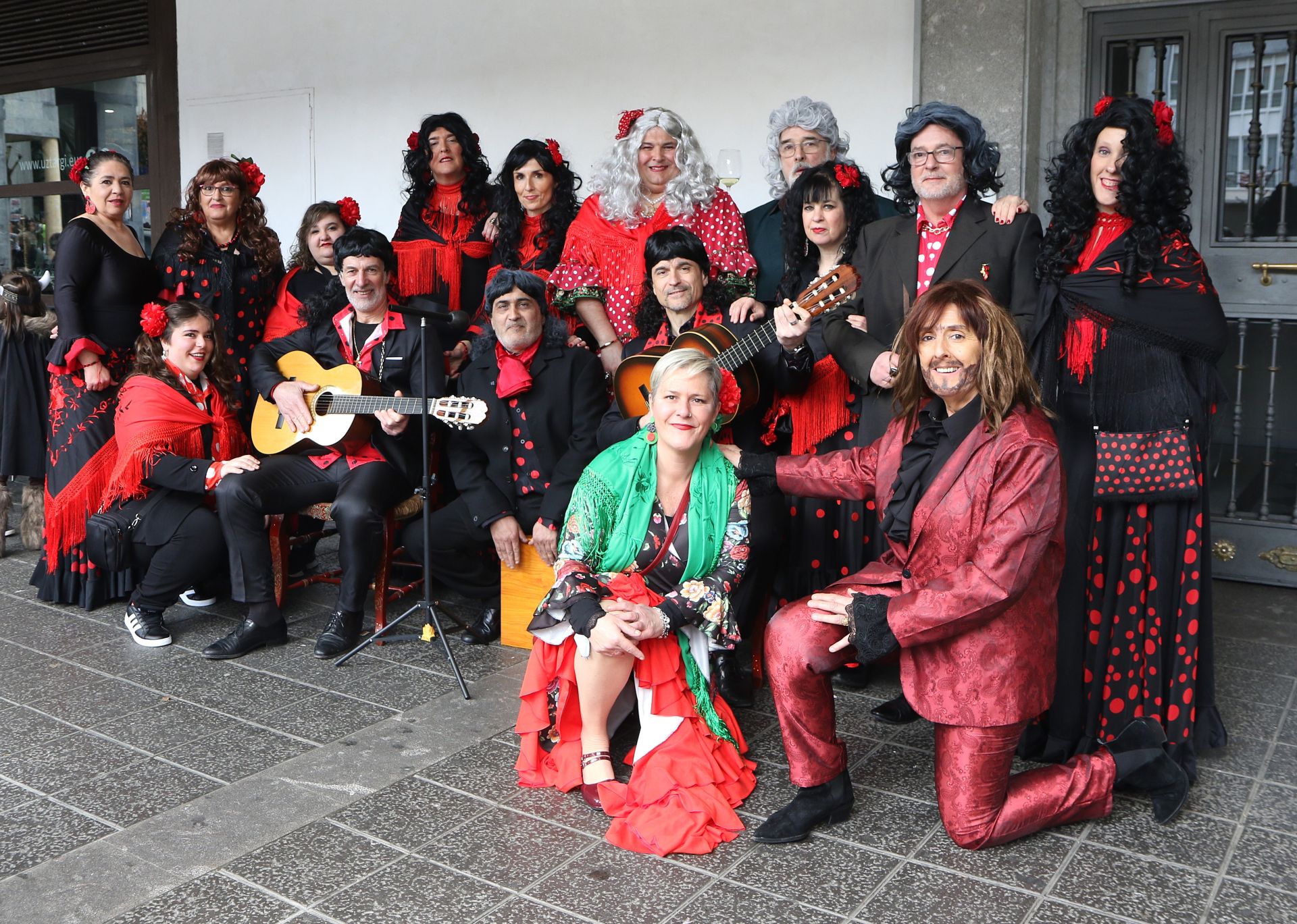 Debabarrena celebra los carnavales en cuadrilla