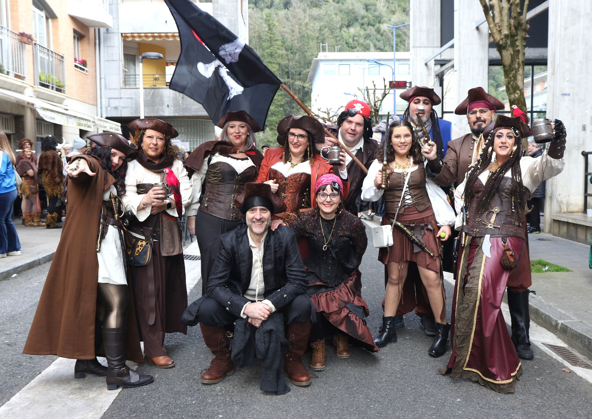Debabarrena celebra los carnavales en cuadrilla