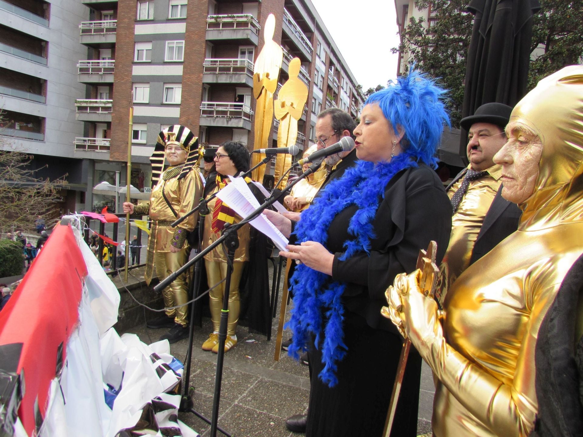 Gran ambiente en el desfile del carnaval de Arrasate