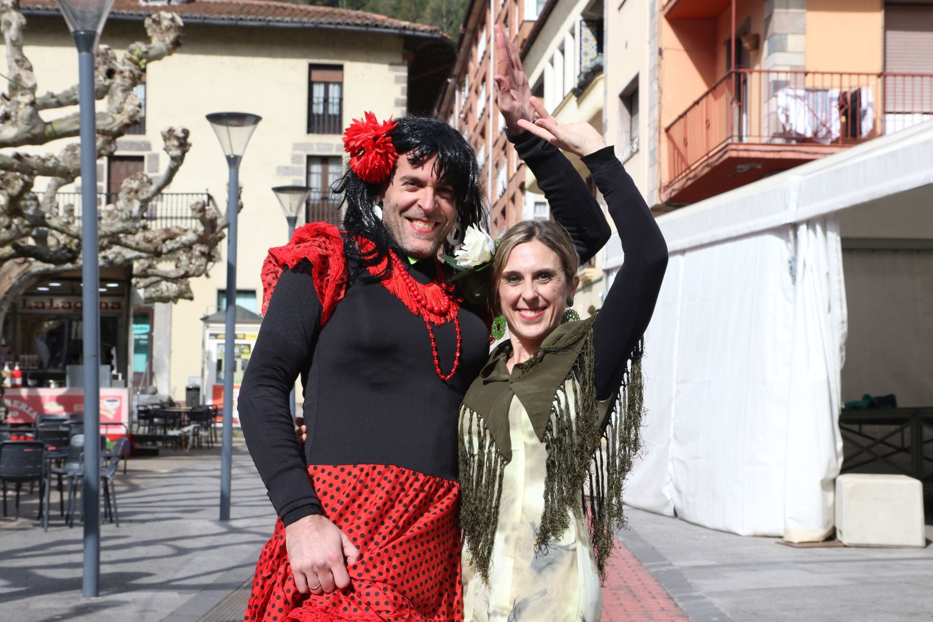 Debabarrena celebra los carnavales en cuadrilla