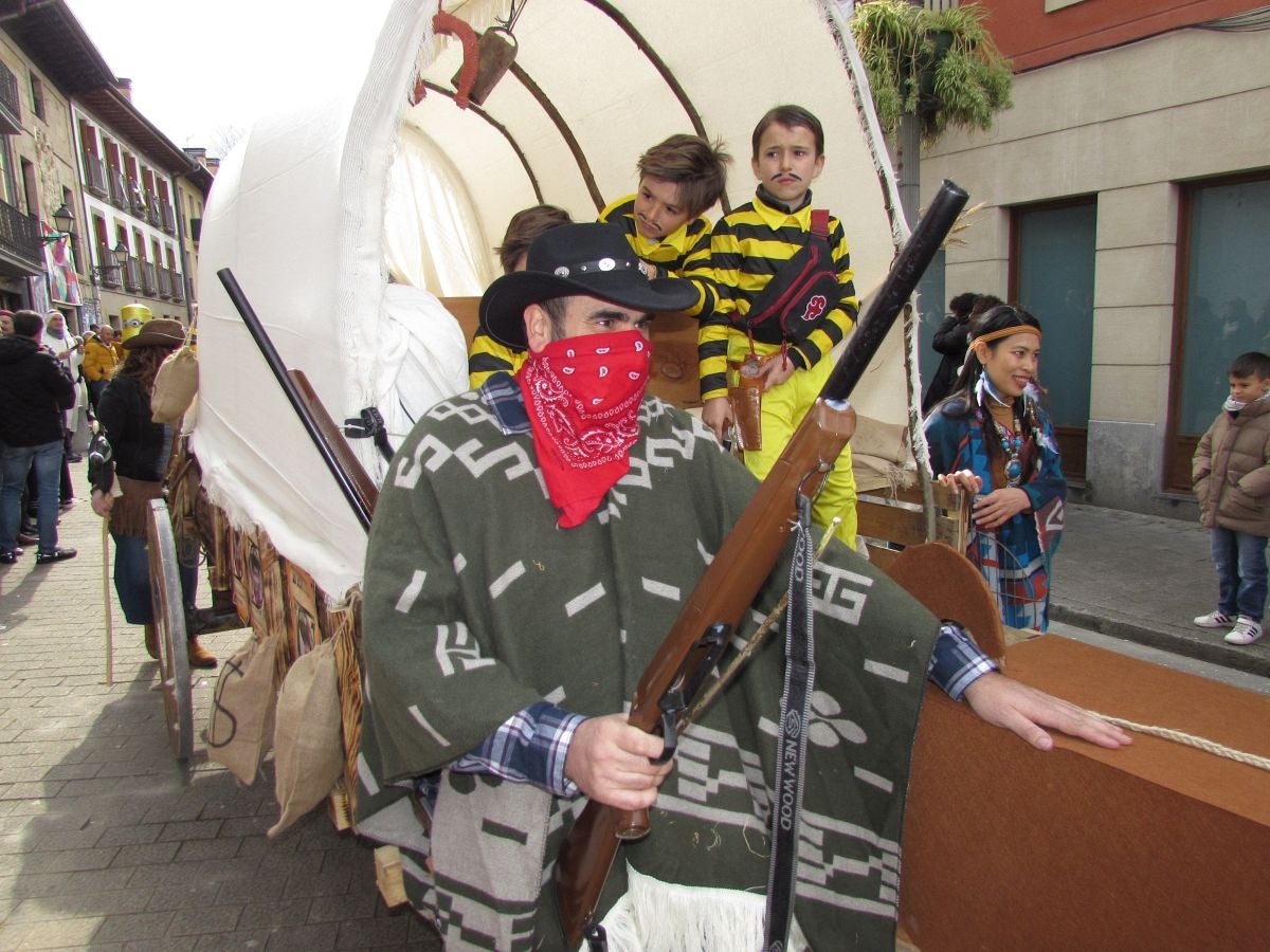 Aretxabaleta desbordó imaginación en el domingo de Carnaval