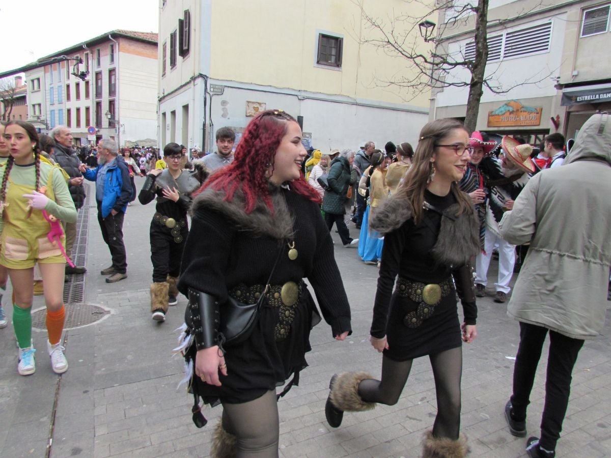 Aretxabaleta desbordó imaginación en el domingo de Carnaval