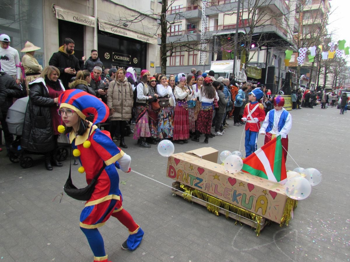 Aretxabaleta desbordó imaginación en el domingo de Carnaval