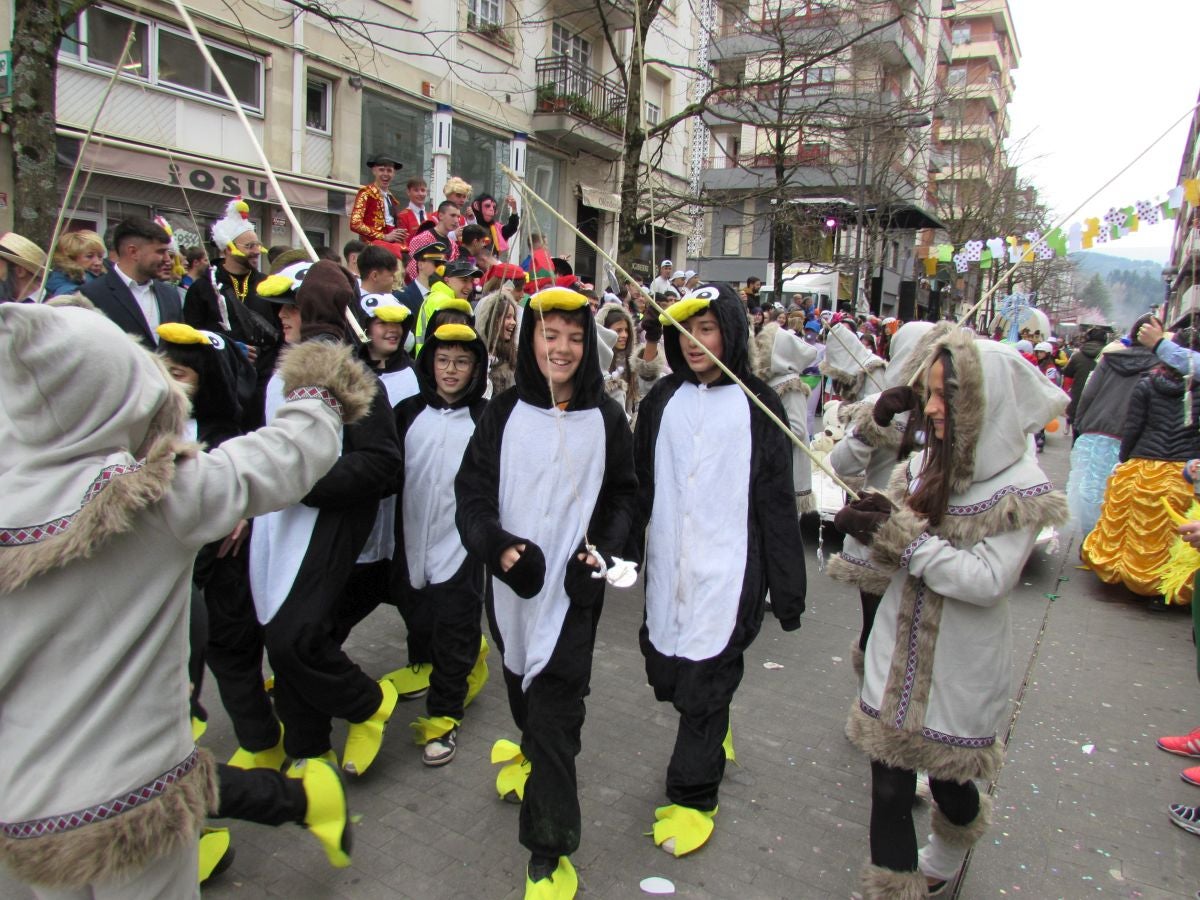 Aretxabaleta desbordó imaginación en el domingo de Carnaval