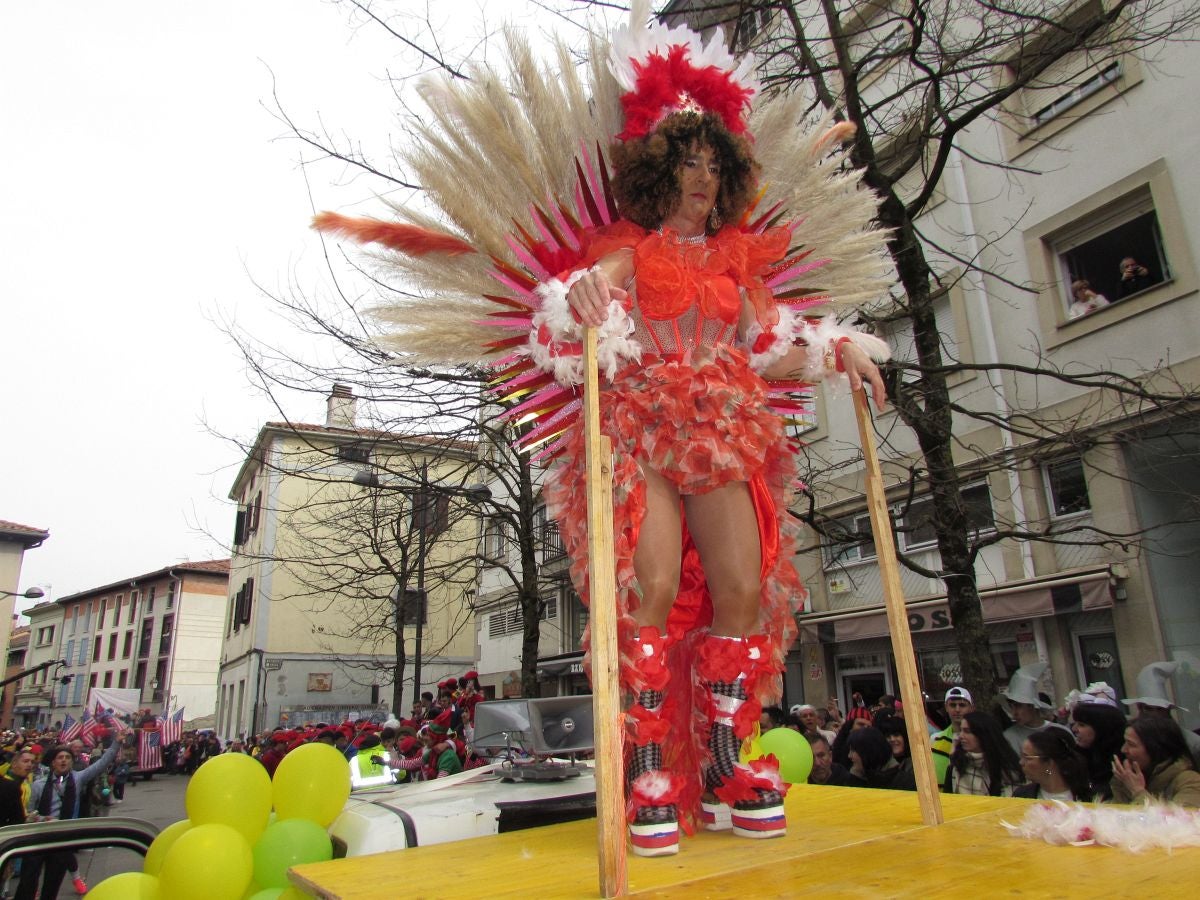 Aretxabaleta desbordó imaginación en el domingo de Carnaval