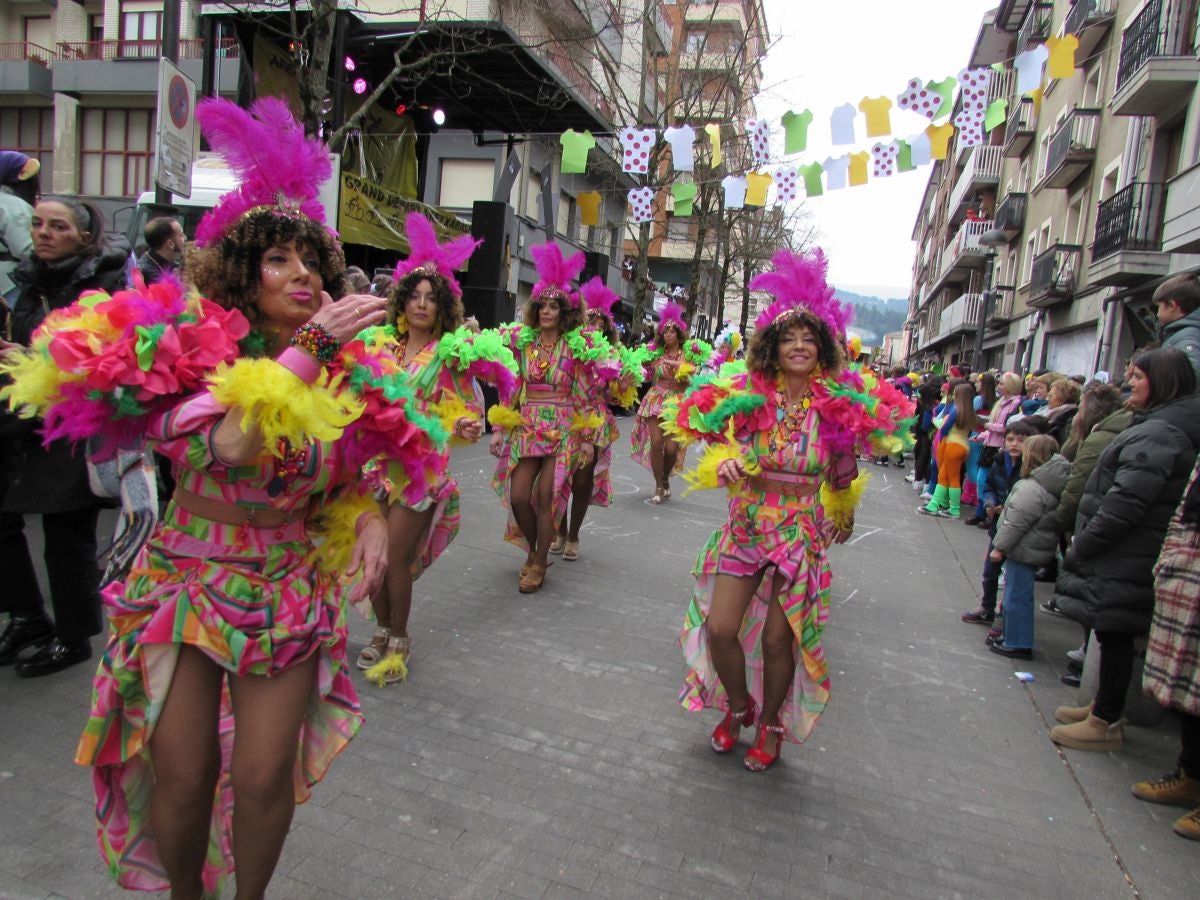 Aretxabaleta desbordó imaginación en el domingo de Carnaval