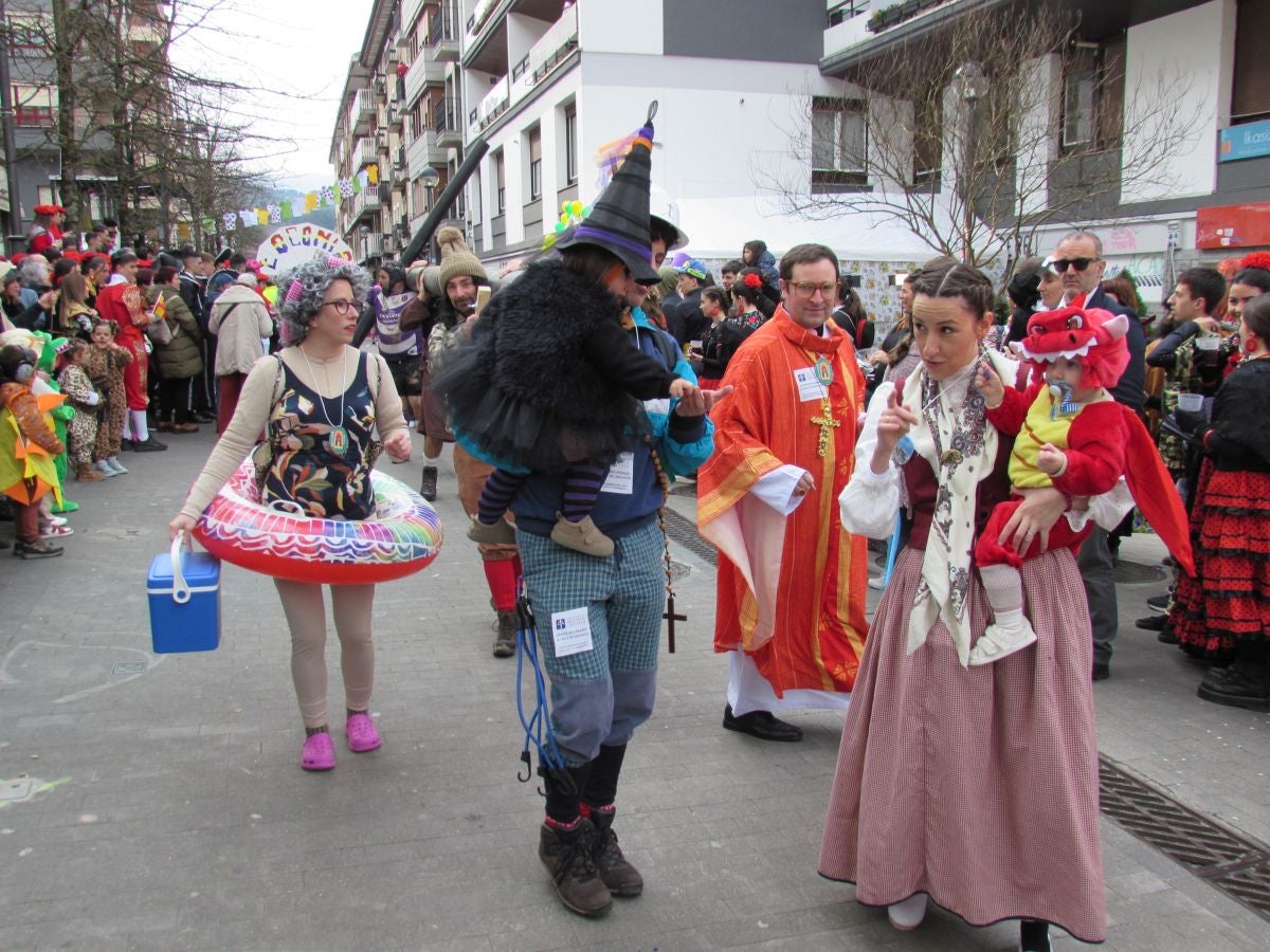 Aretxabaleta desbordó imaginación en el domingo de Carnaval