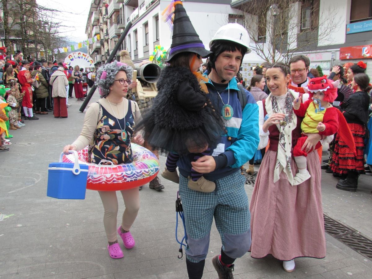 Aretxabaleta desbordó imaginación en el domingo de Carnaval