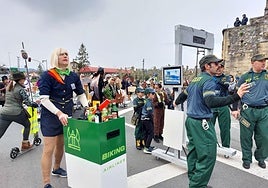 Biking Airlines, Heidi y Chimo Bayo en el desfile de Hondarribia