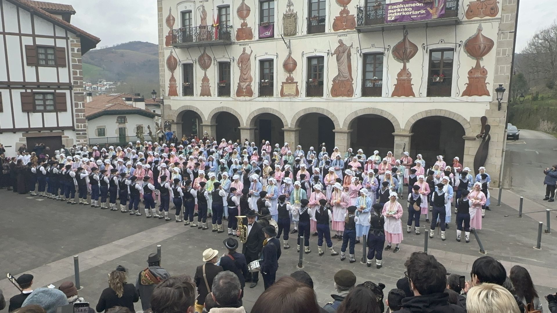 Multitudinario Carnaval en Bera