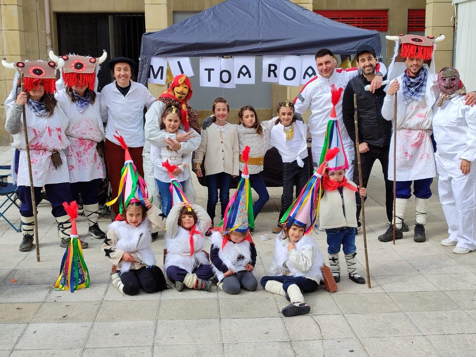 El Papa Erundino I, de fiesta en Urretxu por Carnaval