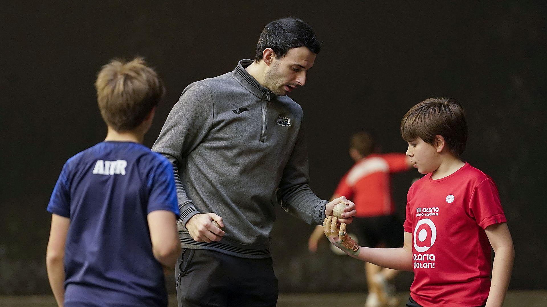 El Beotibar: Altuna III and Eskuza’s Carnival Tuesday Showcase at the Laboratory