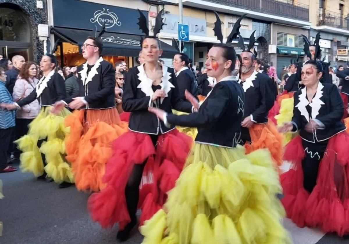 Las comparsas tomarán las calles de Trintxerpe tanto el sábado como el domingo.