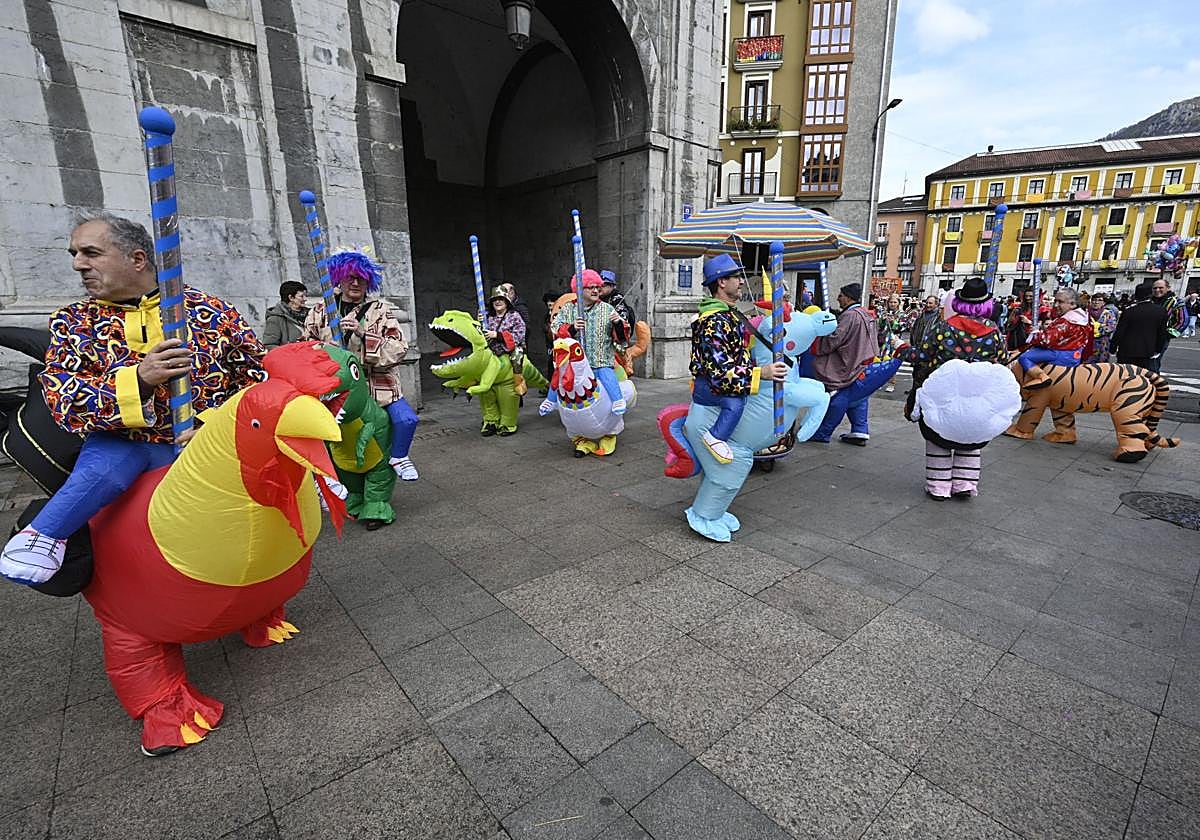 En los Carnavales de Tolosa 2025, el buen ambiente y la diversión están garantizados.