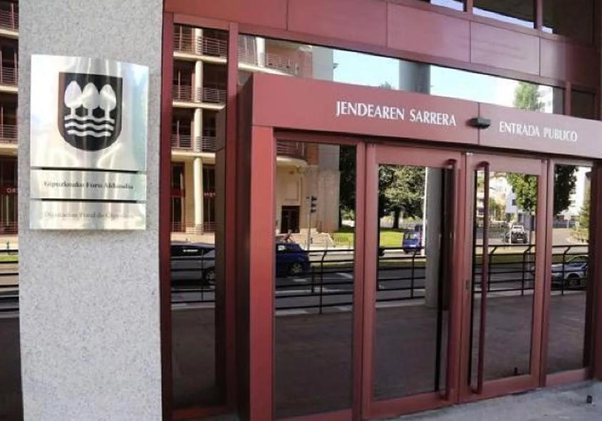 La Diputación presenta dos nuevas propuestas de deducciones y una modificación en la tarifa del ahorro