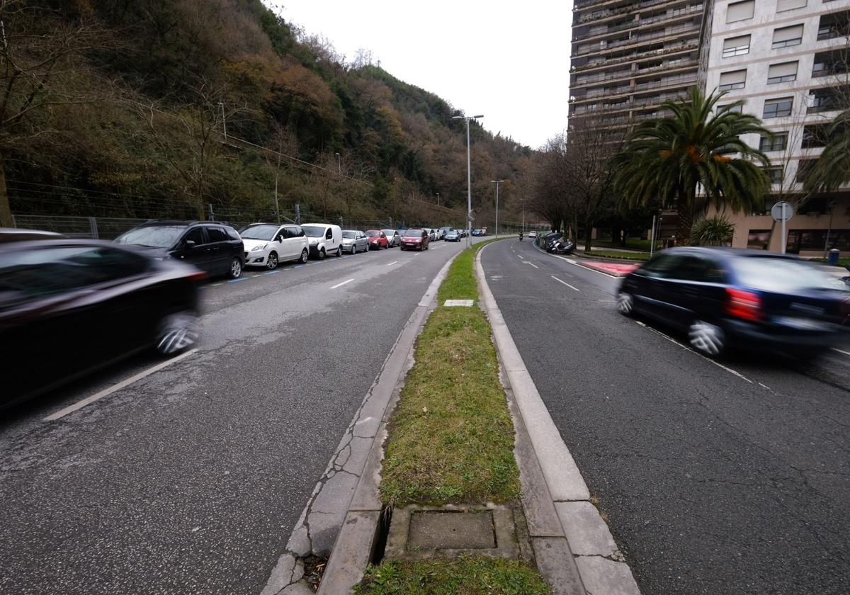 La reordenación de zonas de aparcamiento en el barrio donostiarra de Amara se retrasa al verano
