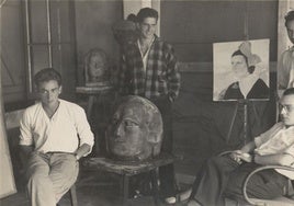 Grazián, Rezola, Oteiza y Sarriegi, con el busto desaparecido.