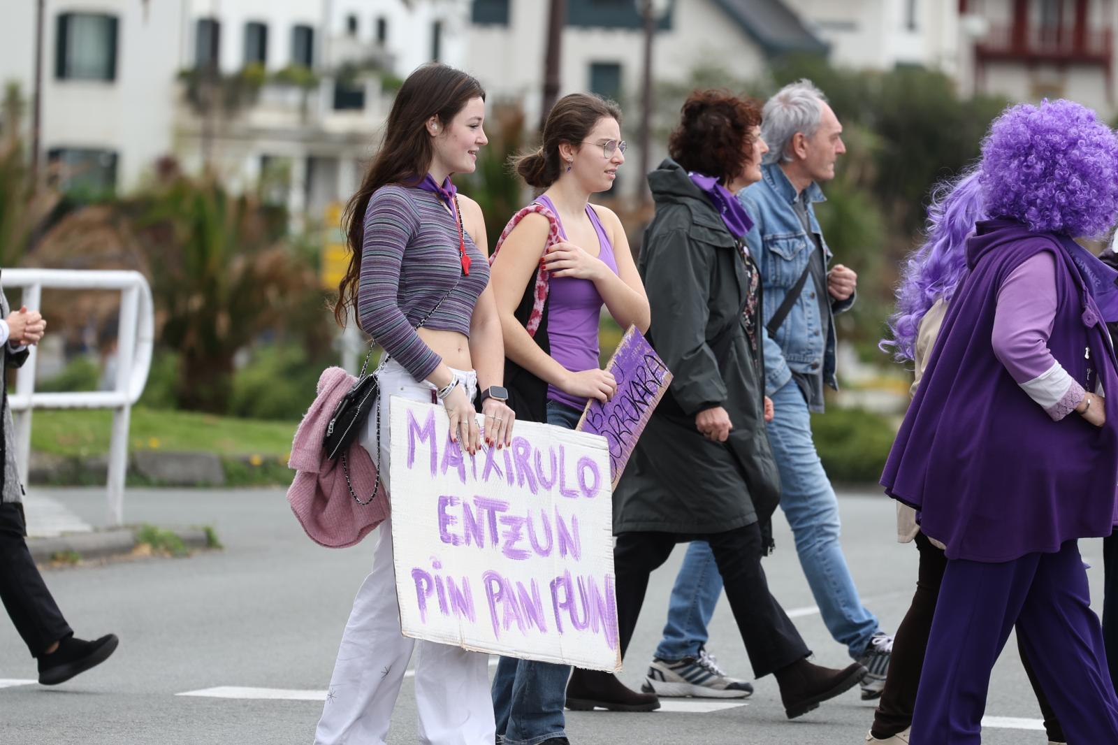 Manifestación del 8M en Donostia por la igualdad y contra el fascismo
