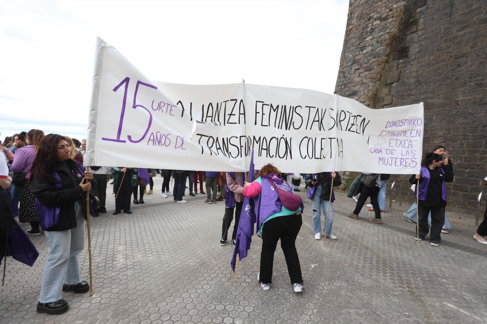 Manifestación del 8M en Donostia por la igualdad y contra el fascismo
