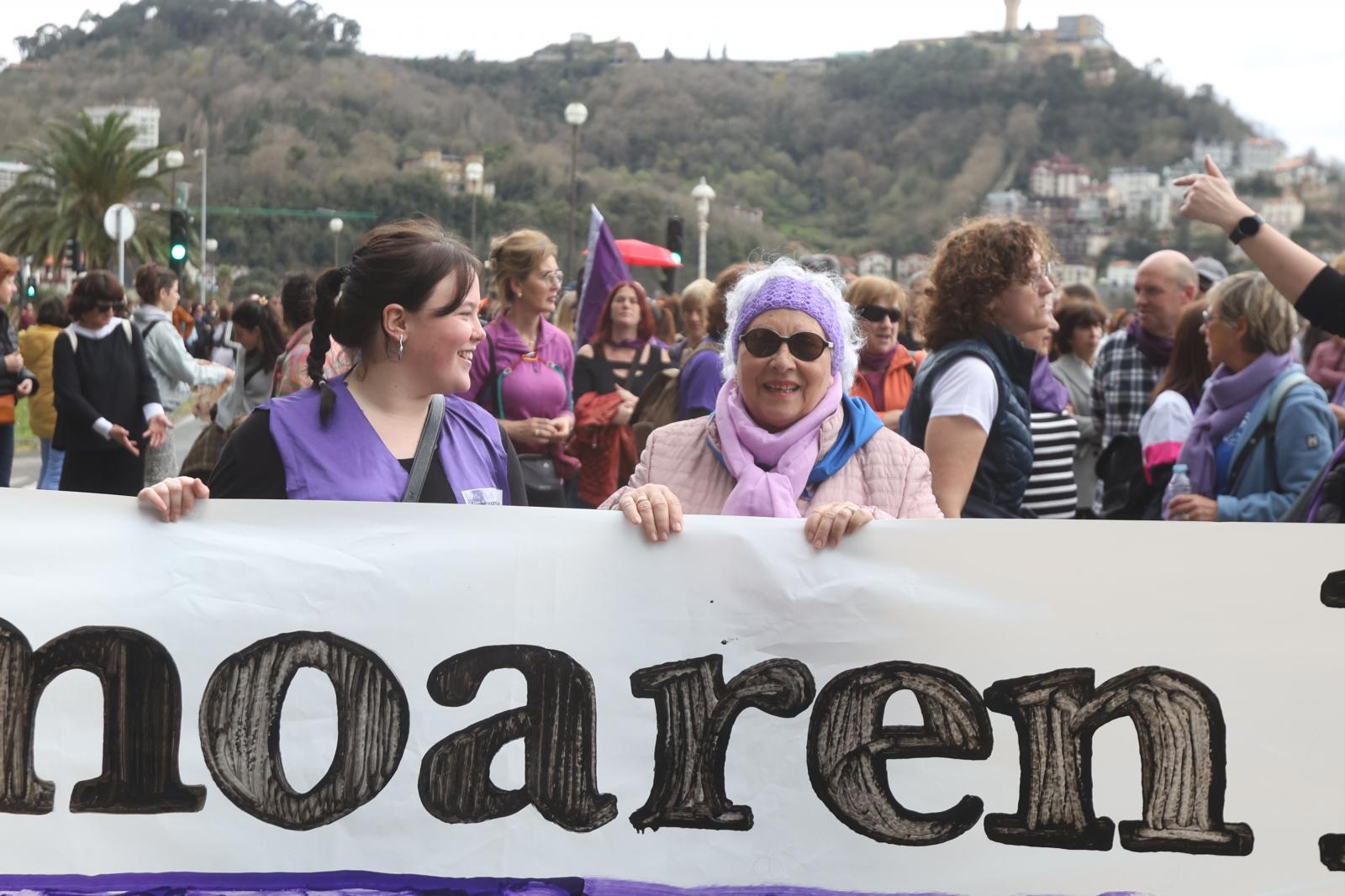 Manifestación del 8M en Donostia por la igualdad y contra el fascismo