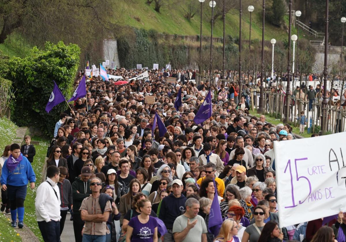 Manifestación del 8M en Donostia por la igualdad y contra el fascismo