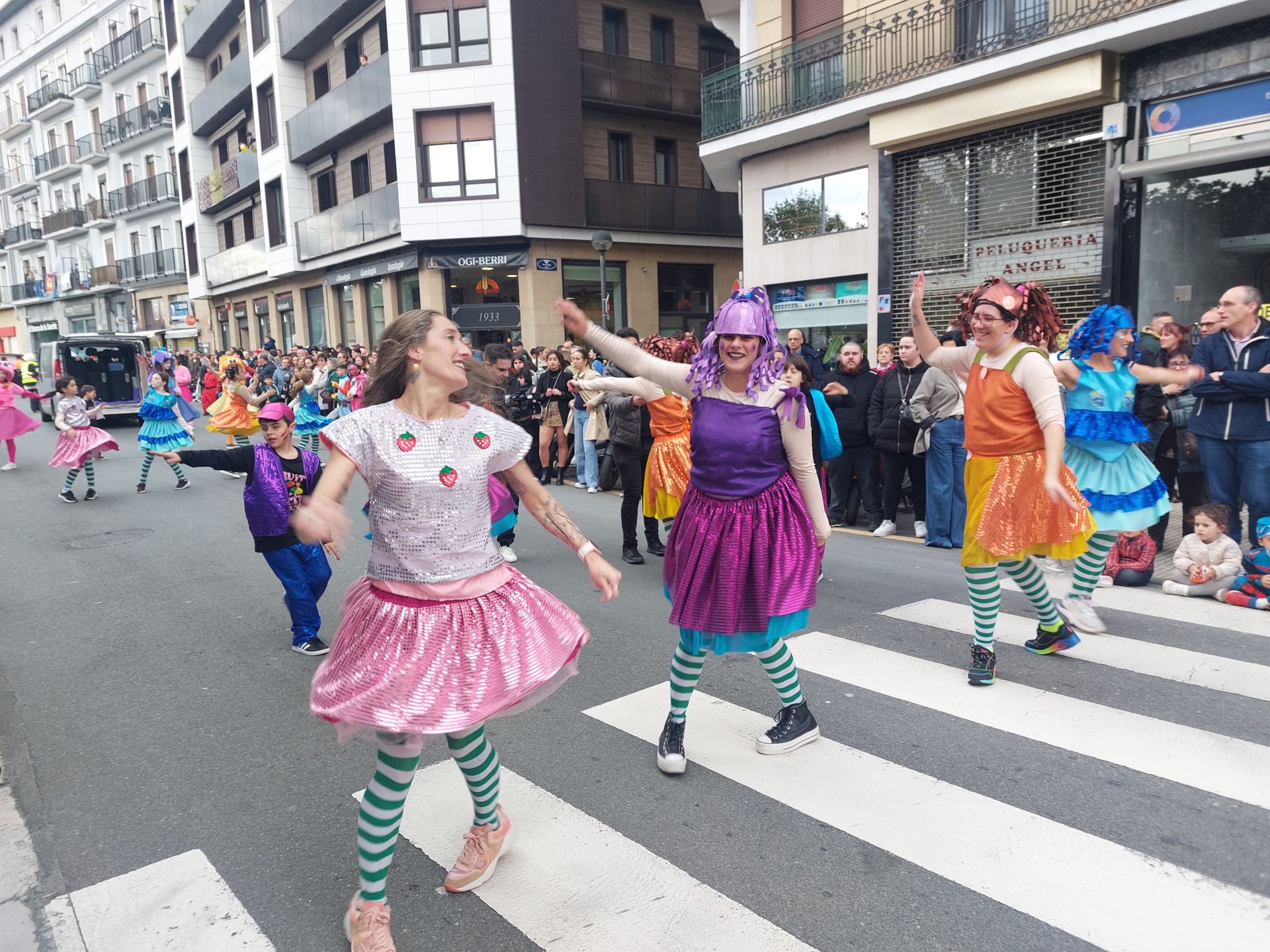 Así se ha vivido el desfile de carnaval en Trintxerpe