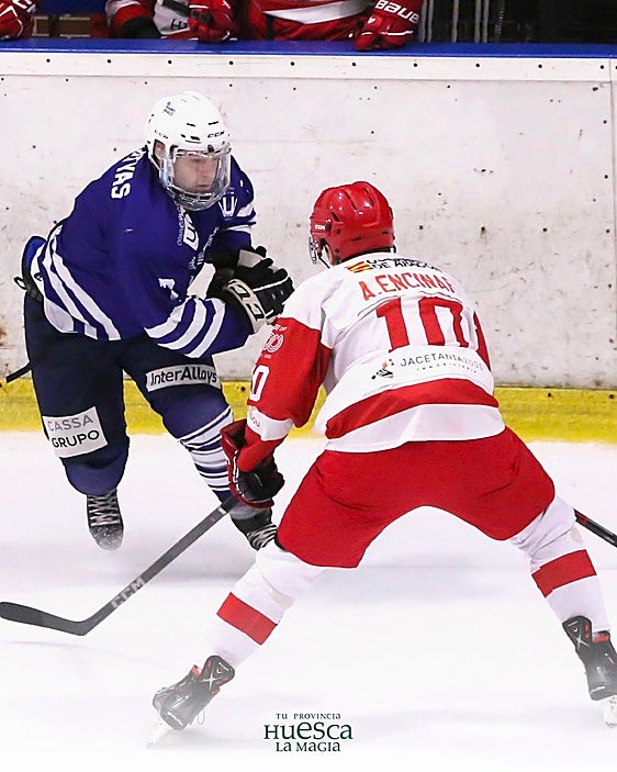 El Txuri no jugará la final de la Liga tras ser eliminado por el Jaca en semifinales.