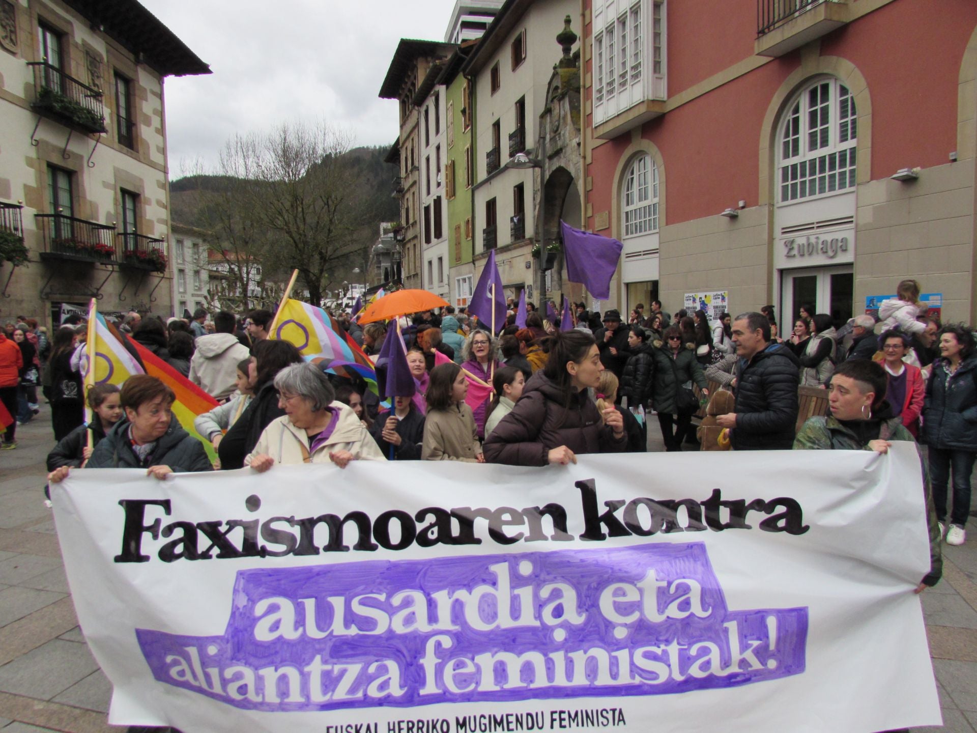 Gipuzkoa se tiñe de morado por el 8M
