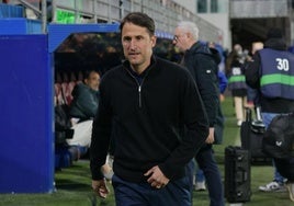 Beñat San José durante el partido contra el Almería en Ipurua, donde su Eibar se impuso 1-0 con identidad.