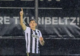 Víctor San Bartolomé celebrando uno de los cuatro goles que ha marcado esta temporada.