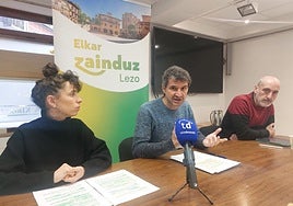 Eneritz Arruti, Mikel Arruti e Iker Salaberria durante la presentación del plan.
