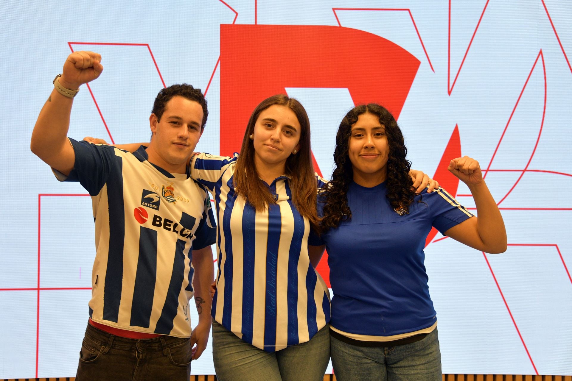 El DV Arena empuja a la Real desde casa